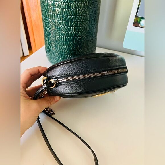 Gucci | GG Marmont Mini Round Leather Shoulder Bag in Black with Gold Chain - Picture 3 of 11